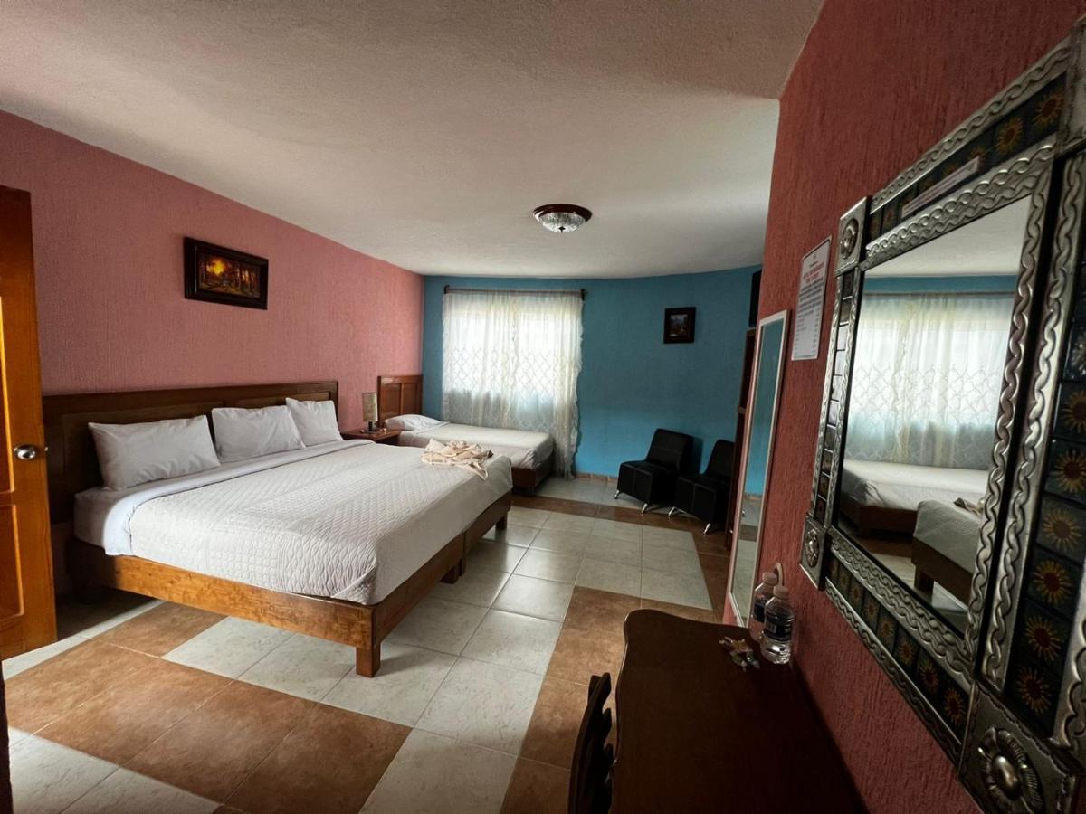 HOTEL TRES FLORES HUASCA DE OCAMPO 3* (México) - desde 742 MXN | BOOKED